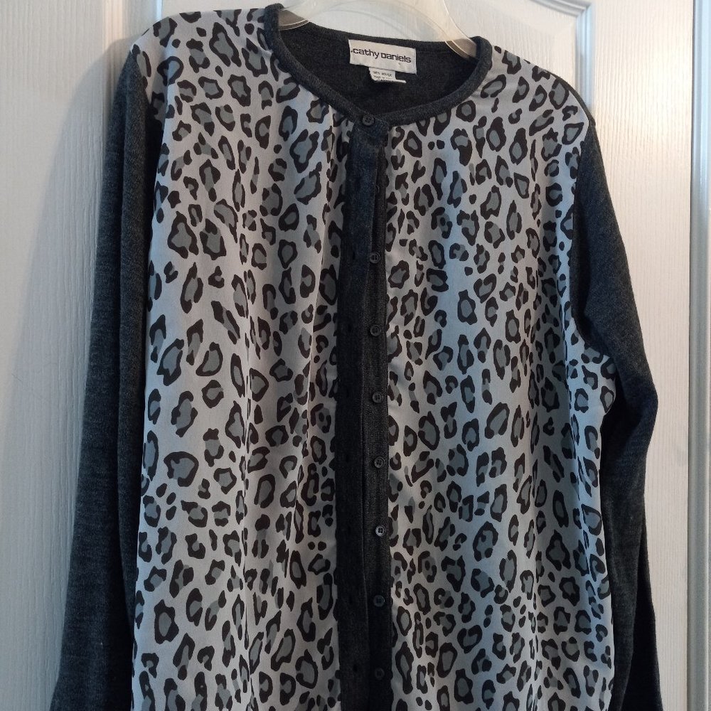 Cathy Daniels Women's Animal Print XL Sweater
